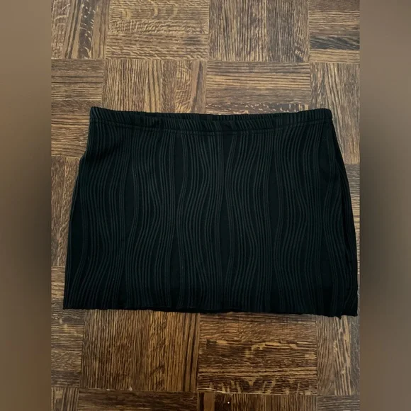 SHEIN ICON BODYCON MINI SKIRT IN BLACK *SKIRT ONLY* SIZE S TEXTURE KNIT FABRIC - Picture 7 of 8